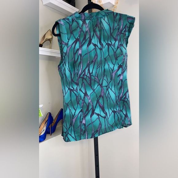 Classiques Entier Casual Sleeveless - Picture 3 of 7